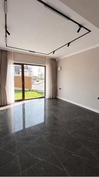 Apartament cu 3 camere decomandat, mobilat în Băneasa