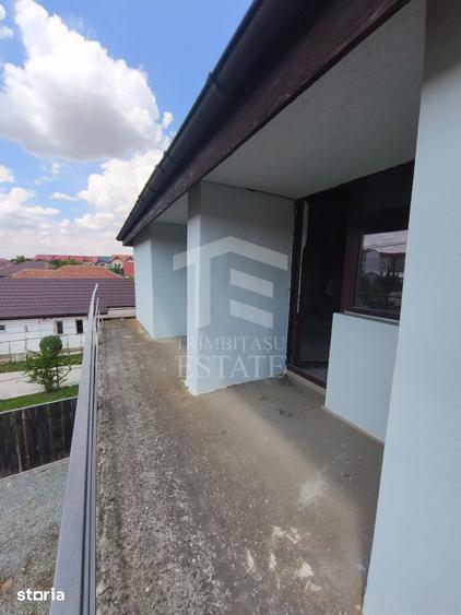 Casă cu 10 camere cu Teren 480 Mp în Lumina