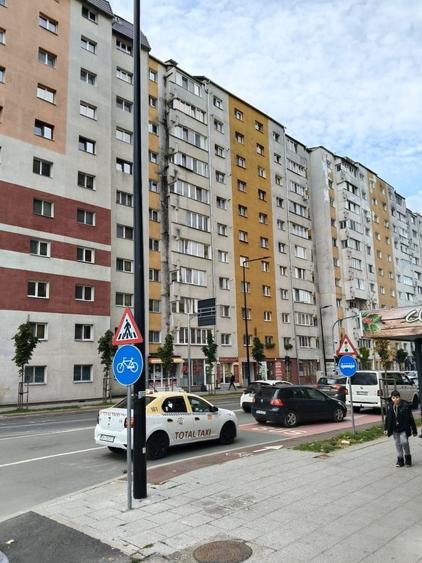 Apartament cu 2 camere decomandat în Central
