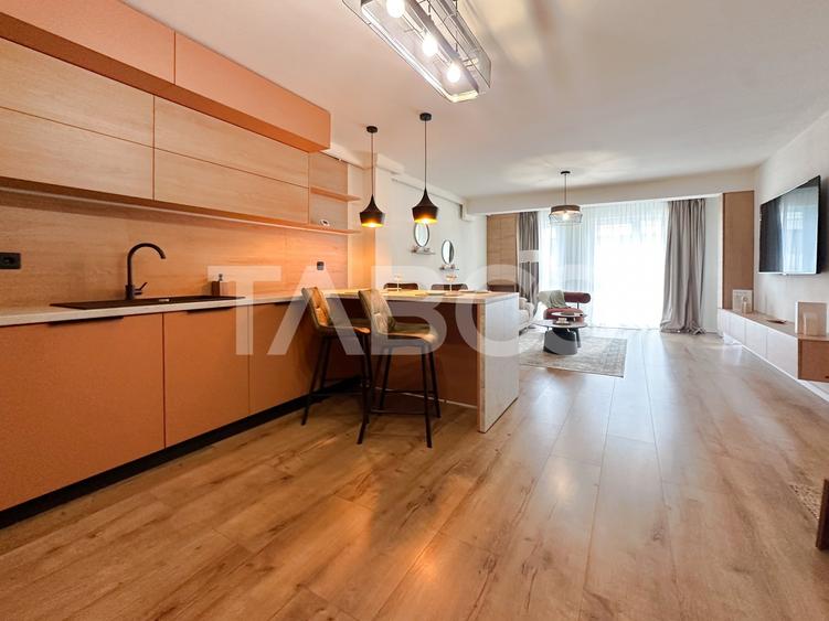 Apartament cu 2 camere semidecomandat, mobilat în Sopor