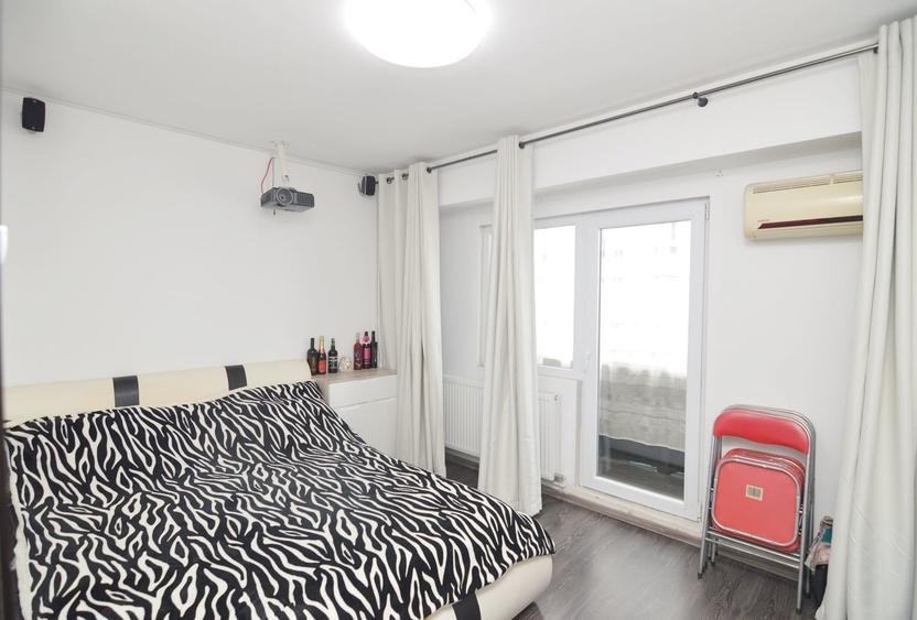 Apartament cu 3 camere decomandat în Rahova