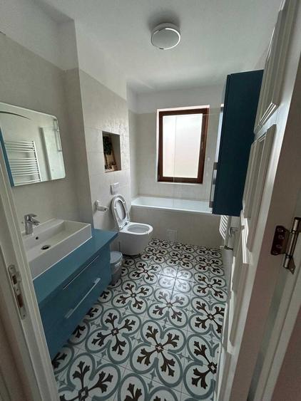 Apartament cu 3 camere decomandat în Valea Lupului