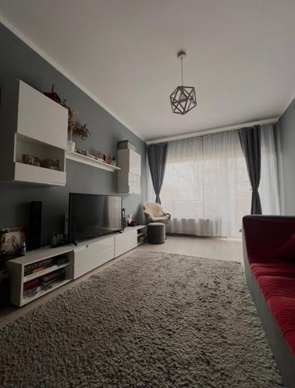 Apartament cu 2 camere decomandat, mobilat în Zorilor