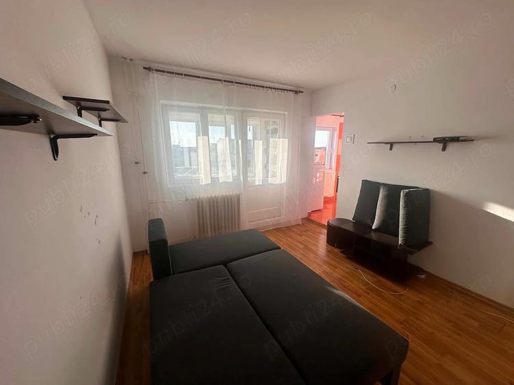 Garsonieră semidecomandată în Girocului