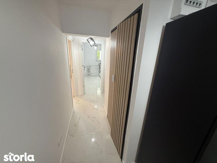 Apartament cu 3 camere semidecomandat, mobilat în Colentina