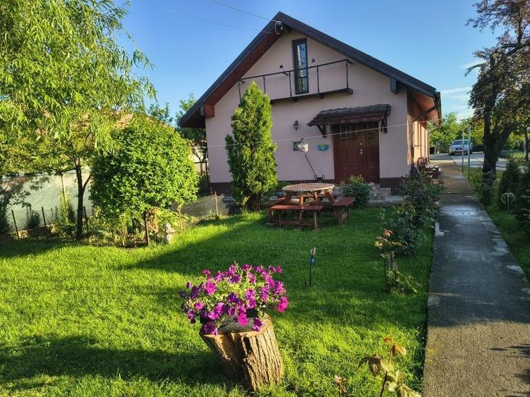Casă cu 3 camere în Central