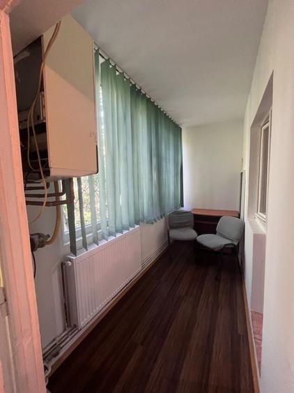 Apartament cu 3 camere decomandat în Soarelui