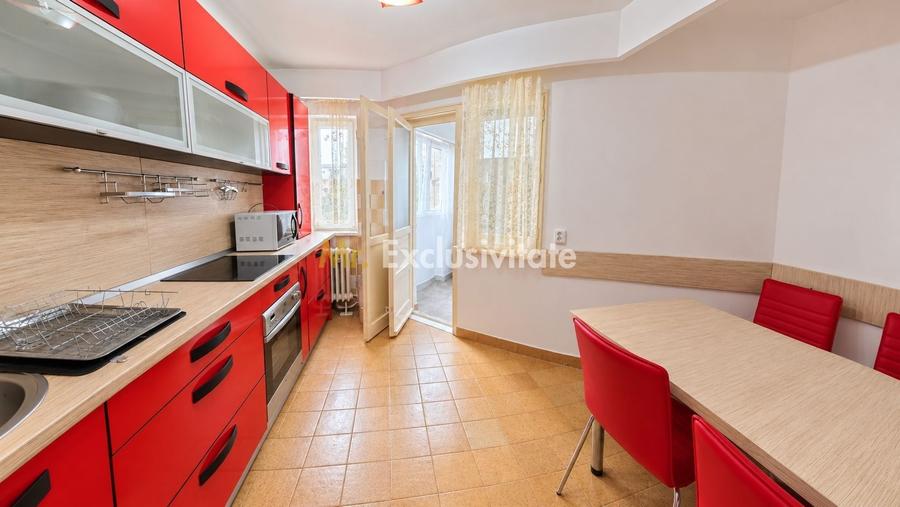 Apartament cu 3 camere semidecomandat, mobilat în Micro 16