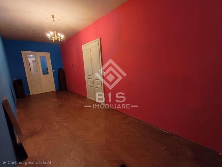 Casă individuală cu 6 camere cu Canalizare în Central