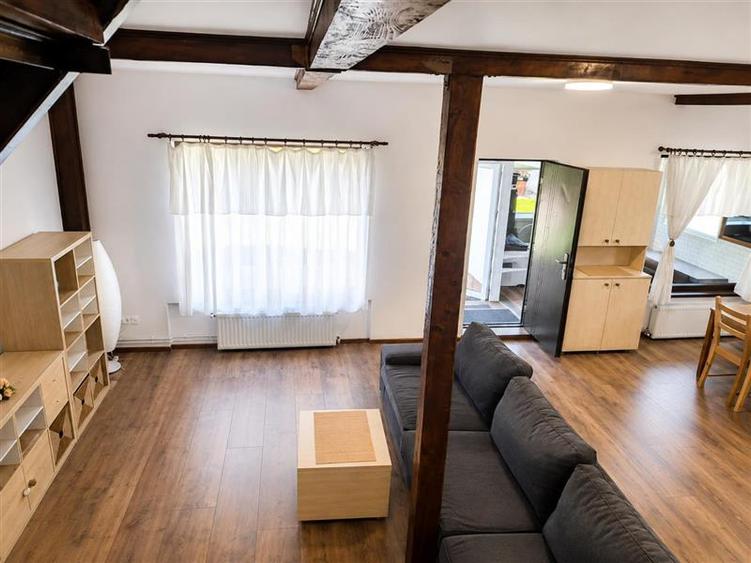 Casă individuală cu 2 camere cu Teren 350 Mp în Craiter
