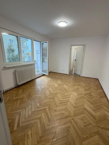 Apartament cu 3 camere în Grigorescu