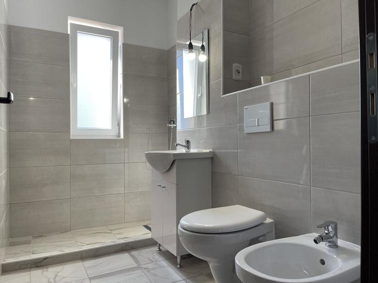 Apartament cu 3 camere decomandat în Sânpetru