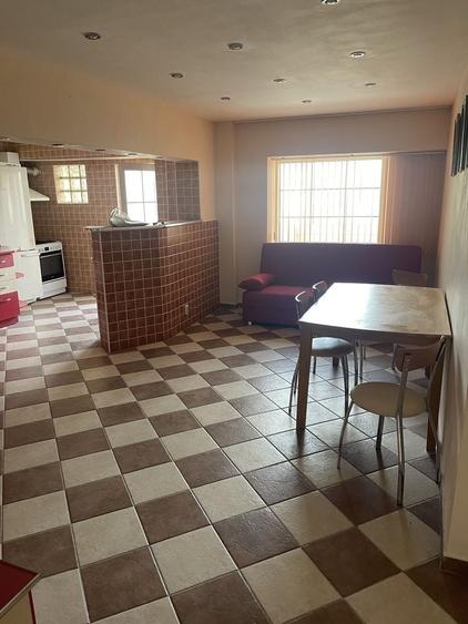 Apartament cu 4 camere decomandat în Exterior Vest