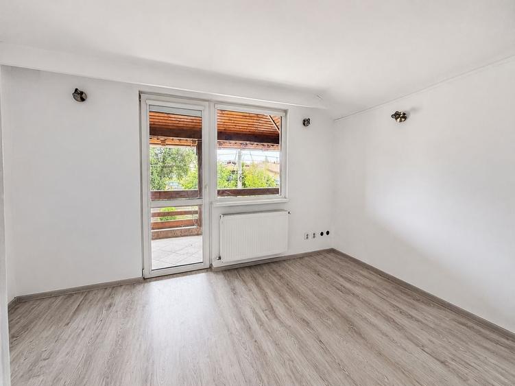 Casă individuală cu 4 camere cu Teren 234 Mp în Central