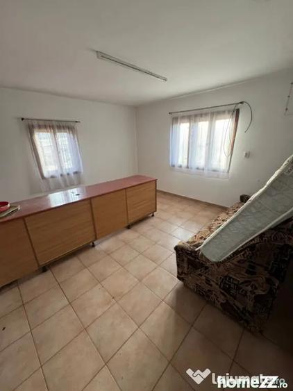 Casă cu 3 camere cu Teren 2500 Mp în Șindrești