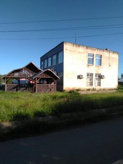 Spațiu comercial, de 800 mp, în Făurei