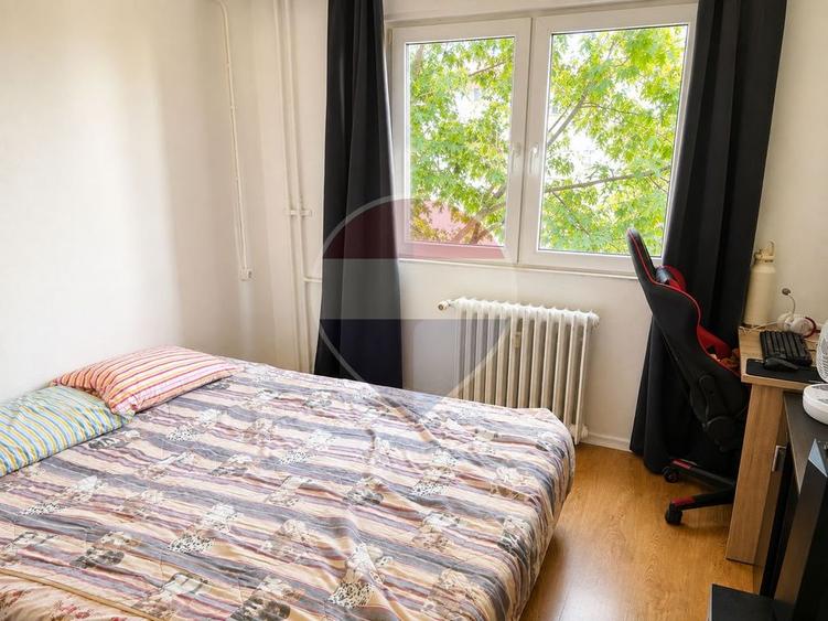 Apartament cu 4 camere semidecomandat în Mănăștur