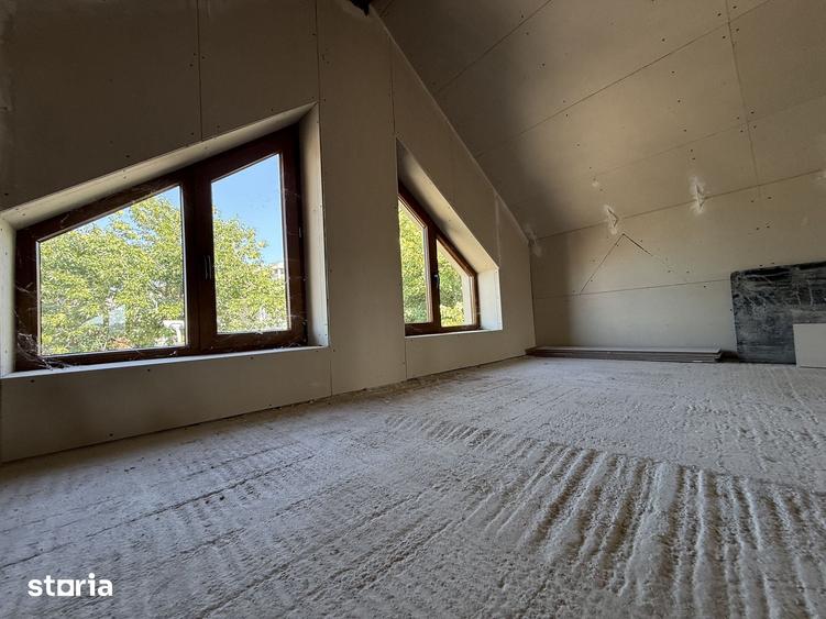 Casă cu 7 camere cu Teren 530 Mp în Berceni