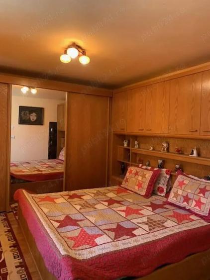 Vand casa si teren , str.Muresului - 12