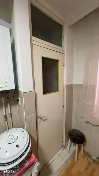 Apartament cu 3 camere semidecomandat în Central