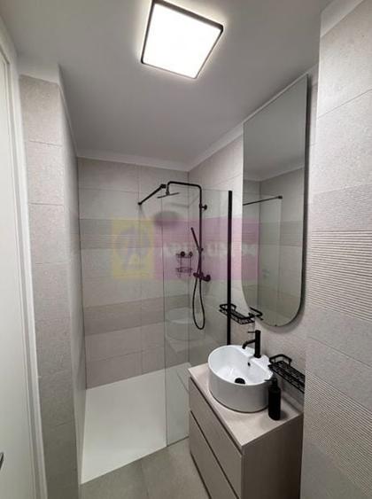 Apartament cu 2 camere semidecomandat, mobilat în Central