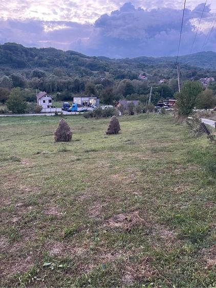 Teren de 4500 mp, în Cetățeni