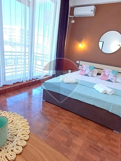 Casă cu 15 camere cu Teren 499 Mp în Nord