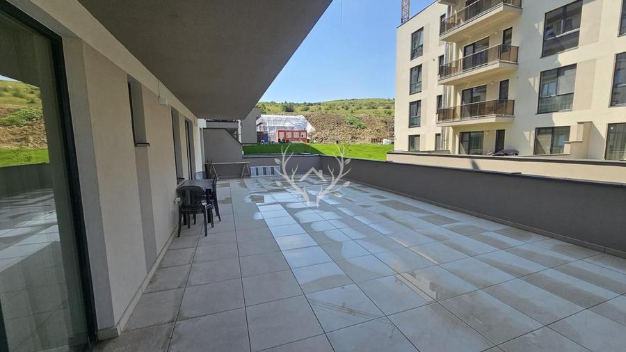 Apartament cu 3 camere si terasa de 82 mp - zona Vivo Floresti - 5