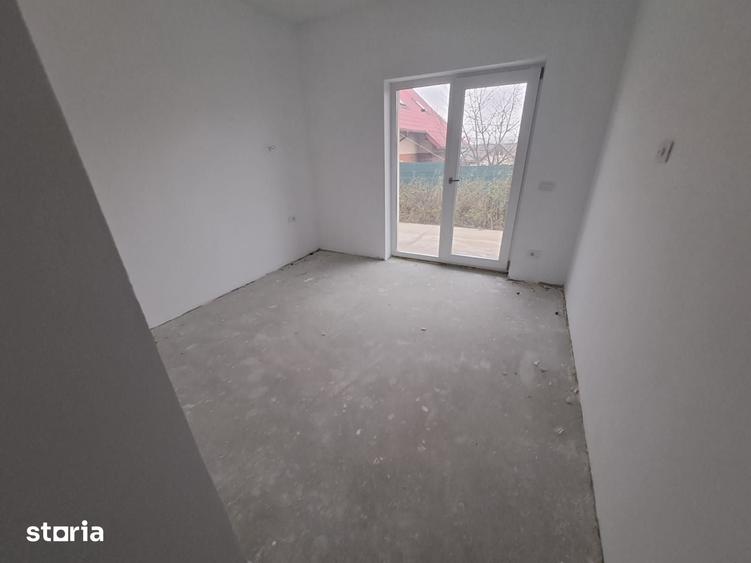 Apartament cu 3 camere în Ciurea