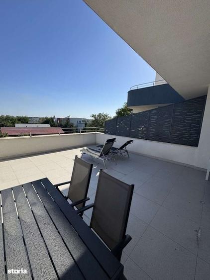 Apartament cu 3 camere decomandat în Tunari