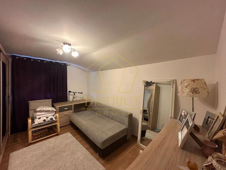 Casă cu 4 camere cu Teren 330 Mp în Central