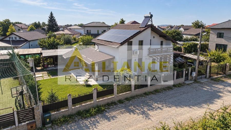 Casă individuală cu 5 camere cu Canalizare în Berceni