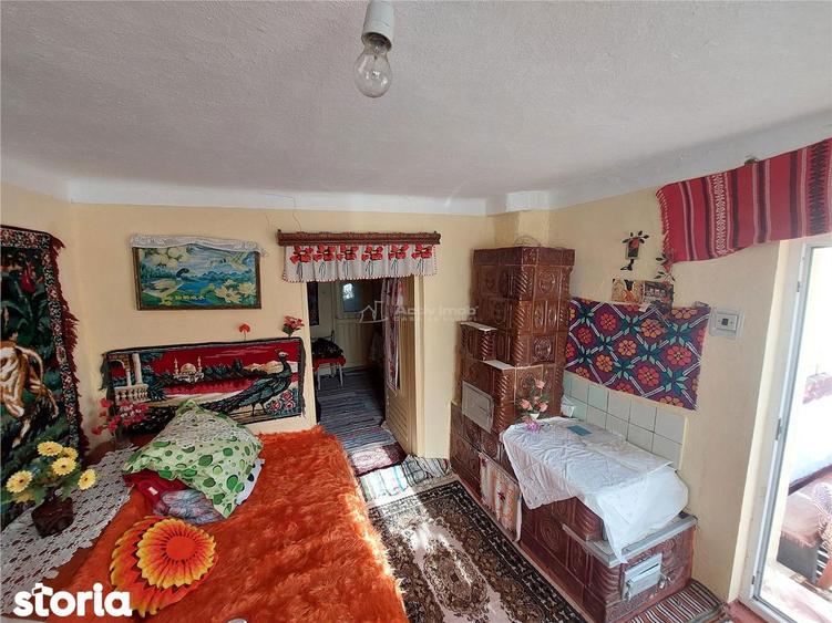 Casă cu 5 camere cu Teren 1200 Mp în Central