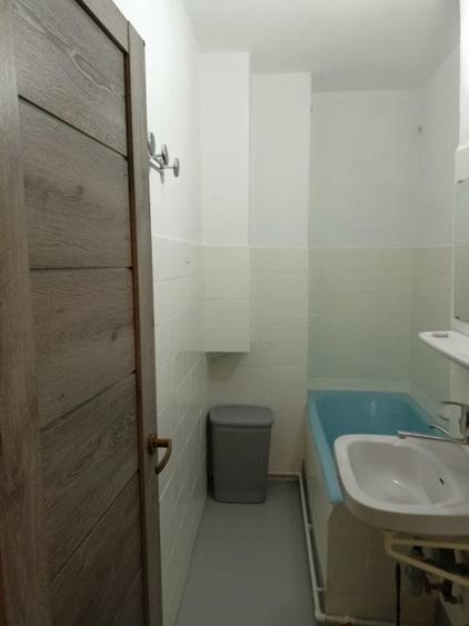 Garsonieră decomandată în Far