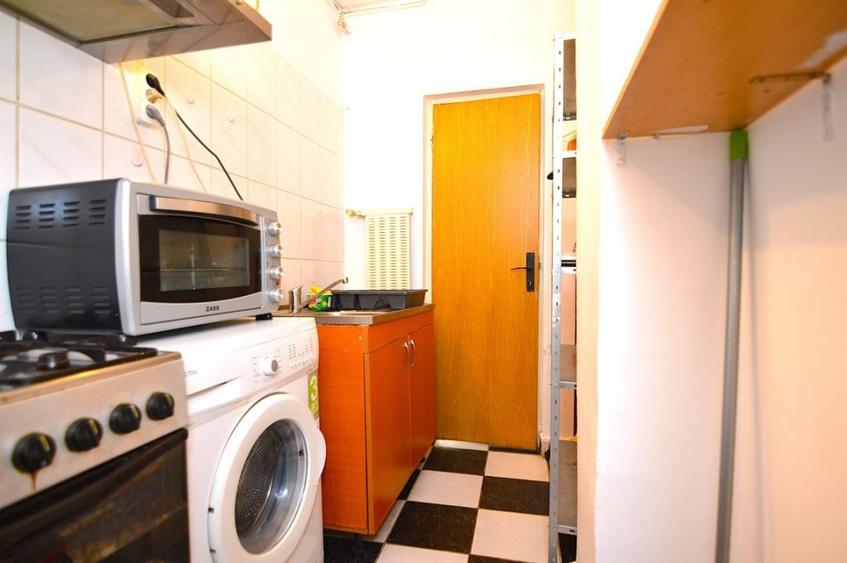 Apartament cu 3 camere decomandat, mobilat în Calea Călărașilor