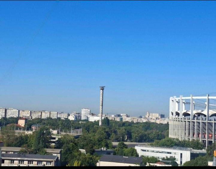Apartament cu 3 camere semidecomandat în Chișinau