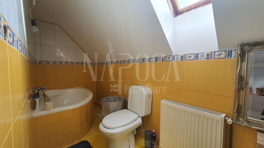 Casă individuală cu 4 camere cu Canalizare în Calea Mare