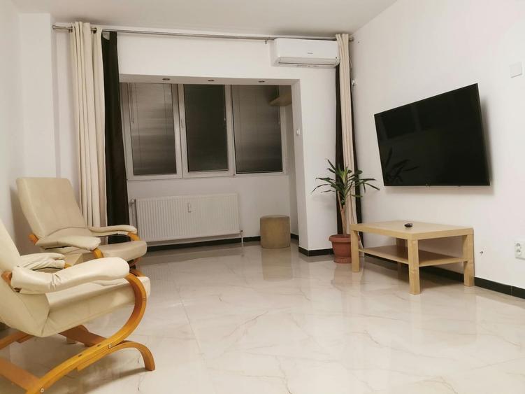 Apartament cu 2 camere decomandat în Banu Manta