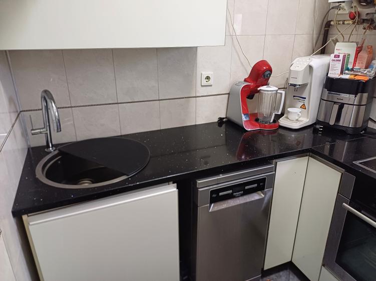 Apartament cu 4 camere circular în Muncii