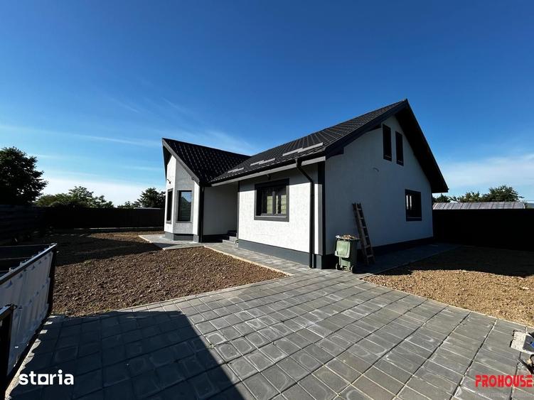 Casă cu 3 camere cu Teren 450 Mp în Letea Veche