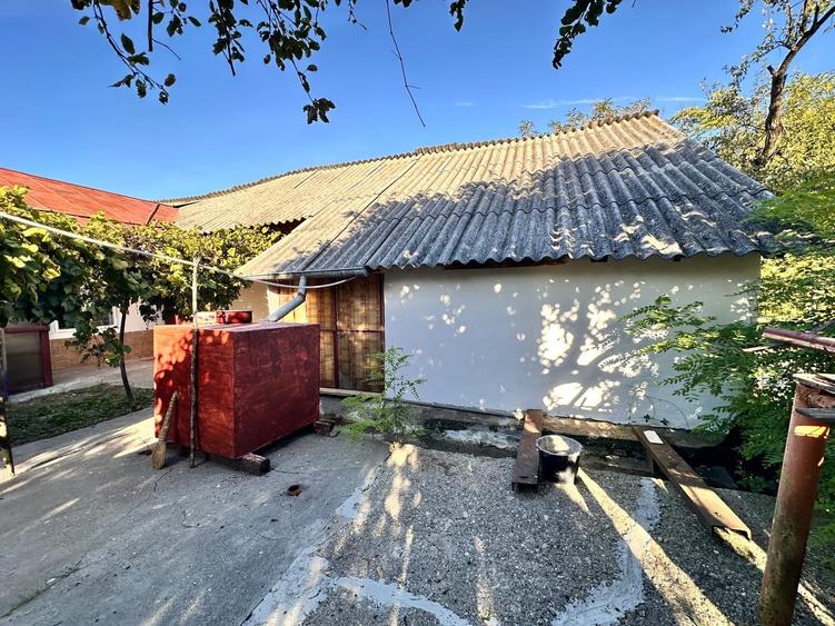 Casă individuală cu 3 camere cu Teren 862 Mp în Cocorăștii Colț