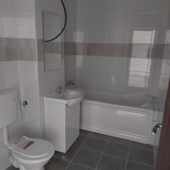 Apartament cu 2 camere decomandat în Sânpetru