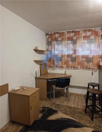 Garsonieră decomandată în Central