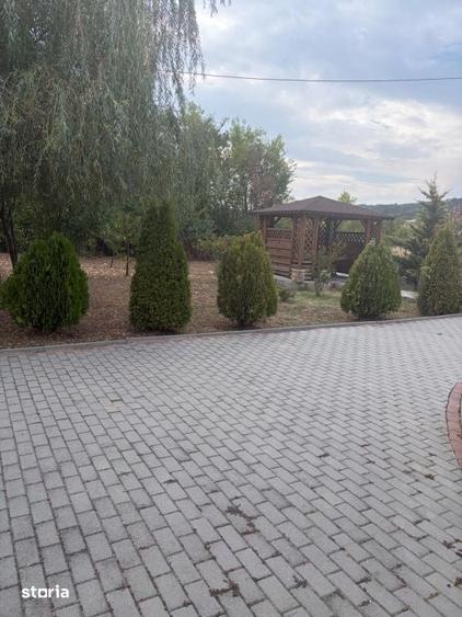 Casă cu 3 camere cu Teren 2900 Mp în Ghioroiu