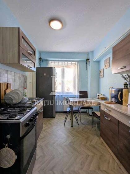Apartament cu 3 camere decomandat, mobilat în Iosia