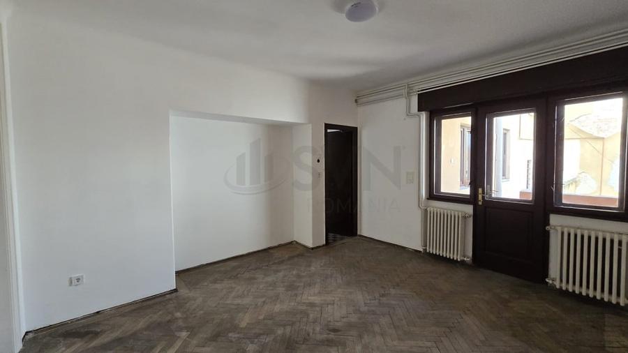 Apartament cu 4 camere circular în Banu Manta