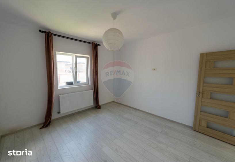 Casă cu 3 camere cu Teren 377 Mp în Brănești