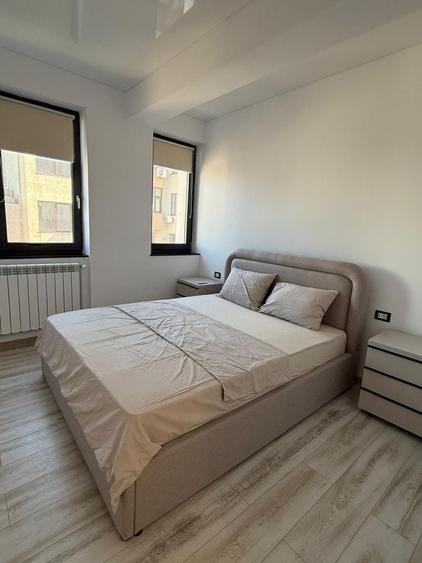 Apartament cu 2 camere decomandat în Universitate