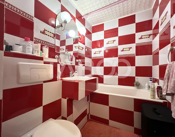 Apartament cu 3 camere semidecomandat, mobilat în Mănăștur