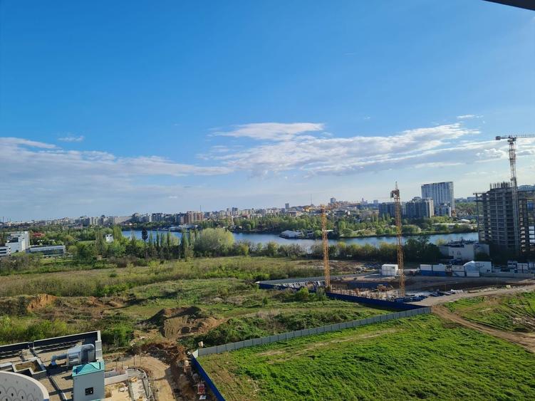 Apartament cu 3 camere decomandat în Barbu Văcărescu